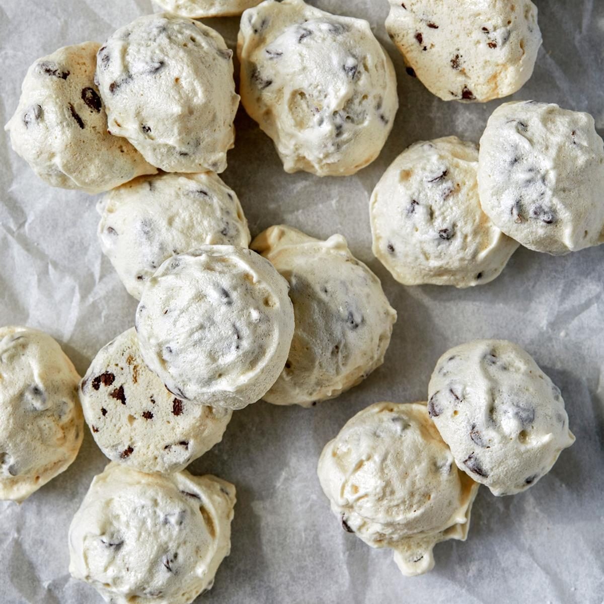Surprise Meringues